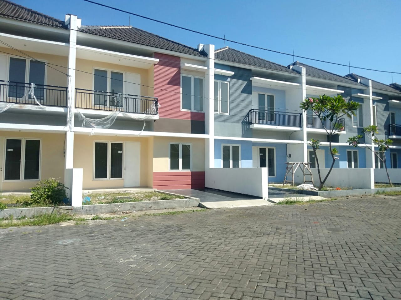 rumah 2 lantai
